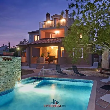 Arco Comfortable Villa Svetvinčenat