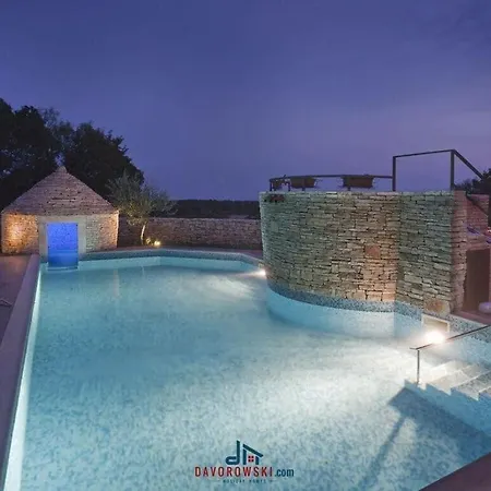 Arco Comfortable Villa