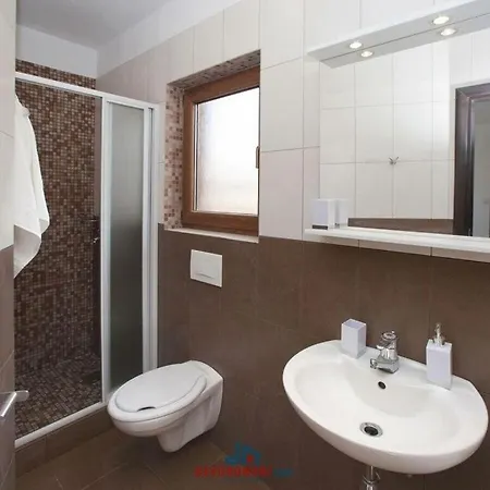 Arco Comfortable Villa *